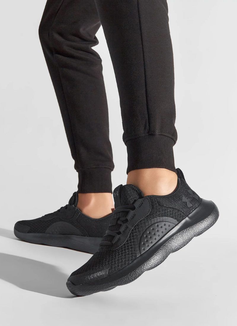 Under Armour Victory 2 Men Running Shoes - Black/Black
