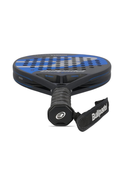 Black and blue paddle with Bullpadel branding on a white background